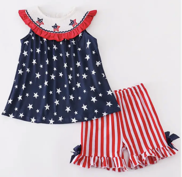 Girls 4th of July Smocked Patriotic Tunic & Shorts Outfit Sz 6